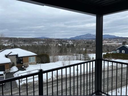 Magog - condo / apartement à louer avec une vue spectaculaire