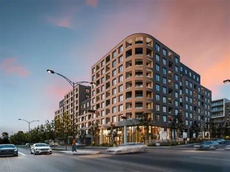 1 room apartment of 121 m² in Laval (administrative region)