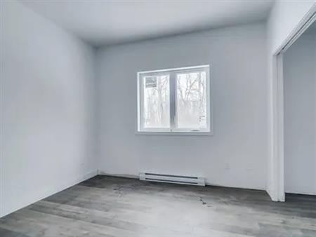 4 rooms apartment of 111 m² in Gatineau