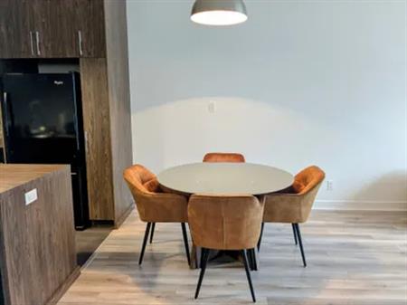 4 rooms apartment of 84 m² in Longueuil