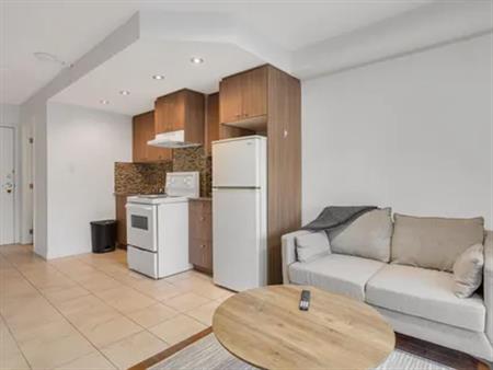 1 room apartment of 53 m² in Montreal