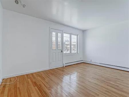 4 rooms apartment of 83 m² in Montreal