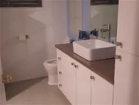 5 rooms apartment of 84 m² in Charlemagne
