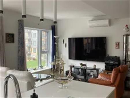 4 rooms apartment of 105m² in Quebec