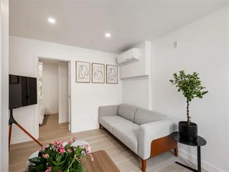 1 room apartment of 77 m² in Montreal