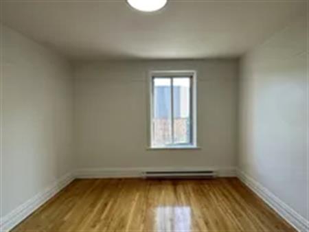 3 rooms apartment of 93 m² in Montreal