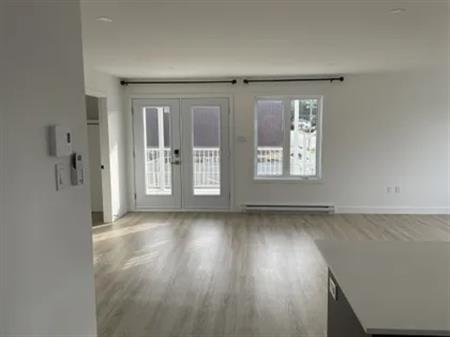5 rooms apartment of 158 m² in Sherbrooke