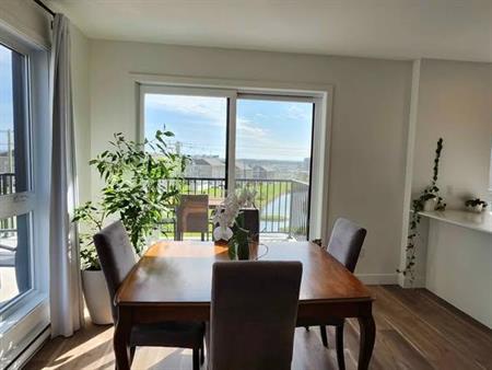 4 1/2 + bureau à louer 1er juillet, rue Mozart, Lévis, quartier Umano * Remise de 500$*
