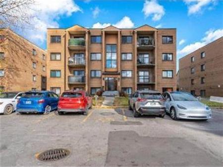 📢 condo à louer – Laval (près de Carrefour Laval) Beau 4 ½ à louer (2 chambres + salon), situé à Laval, à quelques minutes d