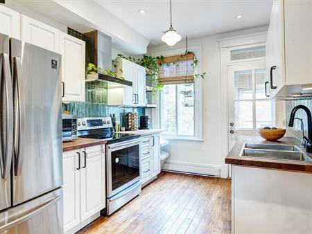 3 BEDROOM APARTMENT NDG W/ BASEMENT YARD