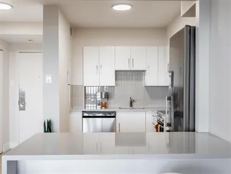 1 room apartment of 81 m² in Montreal