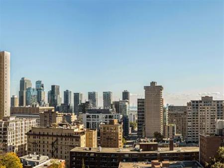 1 room apartment of 57 m² in Montreal