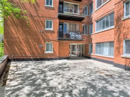 1 room apartment of 63m² in Montreal