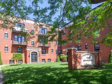 1 room apartment of 53m² in Montreal