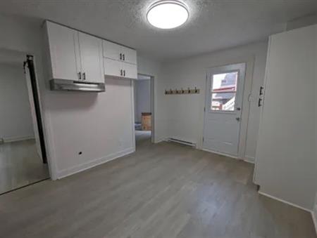 3 rooms apartment of 104 m² in Sherbrooke