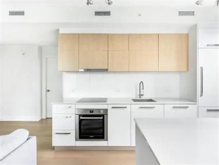 3 rooms apartment of 118m² in Montreal