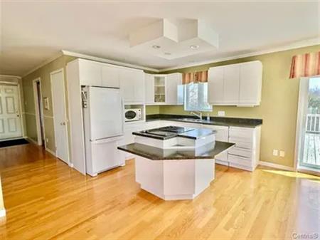 3 rooms house of 133 m² in Champlain