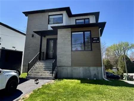 8 rooms house of 250 m² in Sherbrooke