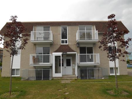À Charny 3 1/2 825$ 4 1/2 995$ Juillet 2025