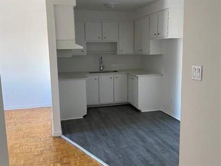 2 CH - 1 SDB - Saint-Eustache - $1,400 /mo