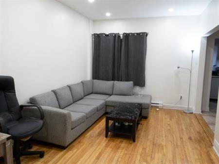 4 1/2, 4.5, a louer, for rent, condo, Outremont, Metro, chambres