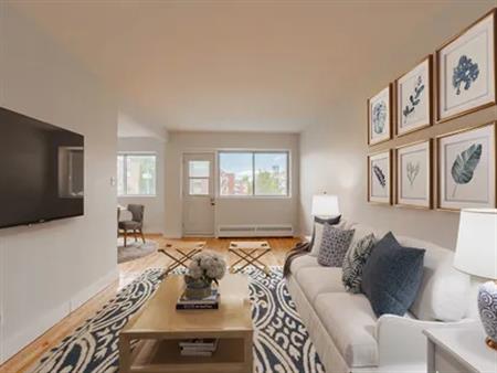 1 room apartment of 53m² in Montreal