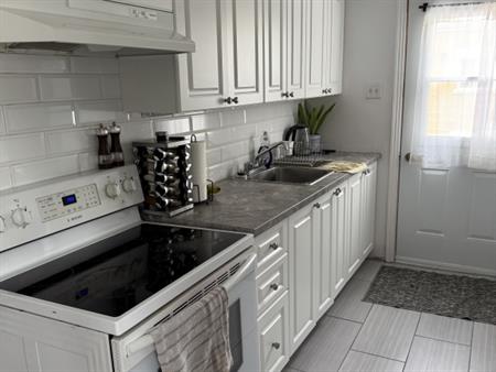 Grand 3 1/2 Vieux-Longueuil (août)
