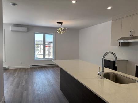 4 ½ NEUF | EAST ANGUS | DÈS MAINTENANT
