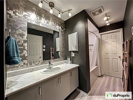 Condo 4 ½ à Louer – 2 Chambres – 1950 $/