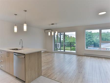 APPARTEMENT 4½ À LOUER ST-LIN-LAURENTIDES- 1ER JUILLET