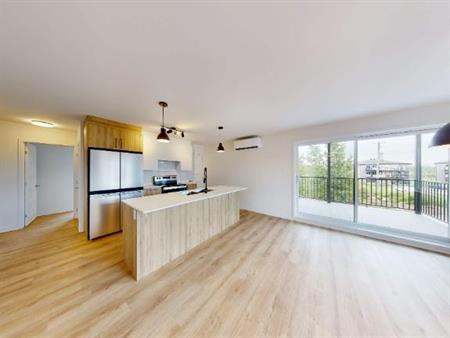 APPARTEMENT 5½ À ST-JÉRÔME - 1580 pi²