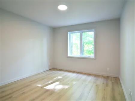5 rooms apartment of 128 m² in Sherbrooke