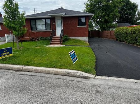 Maison à Louer Août et septembre Gatineau ,Centre d'achat et écoles. House for Rent July or August Gatineau
