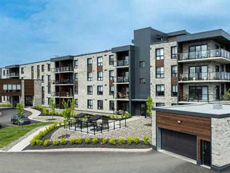 Le Félix- 5 1/2 + Lévis- 1er MAI 2026 - NEUF