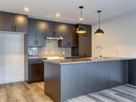 3 rooms apartment of 120m² in Montréal-Est