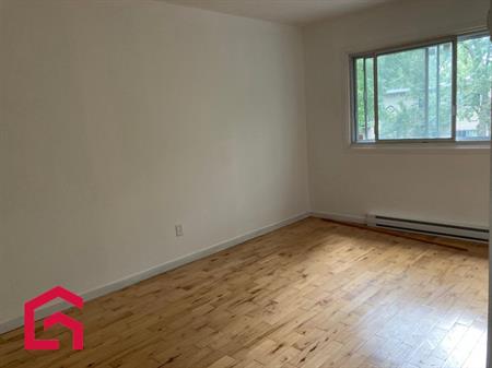 Appartement Montréal-Nord (Montréal) À Louer