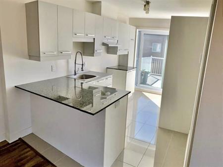 PROMO EXCLUSIVE - Condo 5 ½ Contemporain