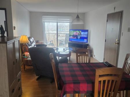 4 1/2 Rue De Nemours à Charlesbourg