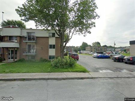 1 CH - 1 SDB - Farnham - $600 /mo