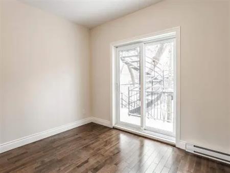 4 rooms apartment of 83 m² in Montreal