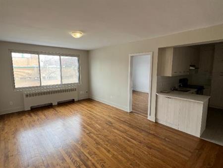 5.5 Apartment For August 2025 - A louer • For Rent