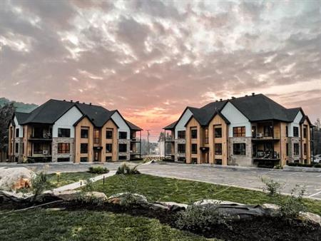 3 CH - 1 SDB - Sainte-Agathe-des-Monts - $1,900 /mo