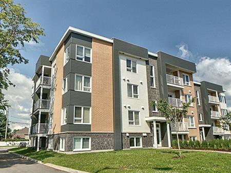 TRÈS BEAU CONDO À LOUER- BIEN SITUÉ
