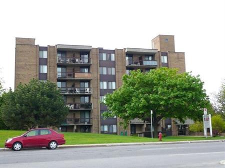 3 1/2 - Laval (Laval-des-Rapides) - 1 395 $/mois