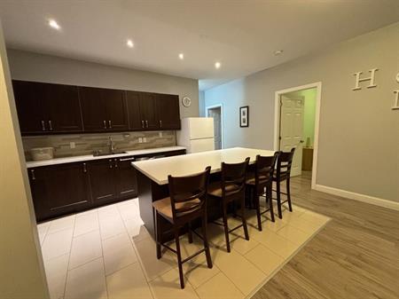Grand appartement 5 1/2 semi-meublé (3 chambres), à louer à Lévis