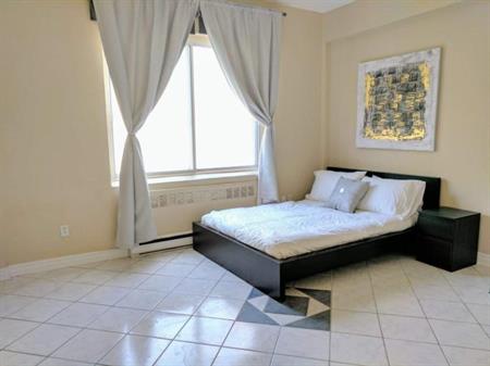 1 CH - 1 SDB - Montréal - $1,195 /mo