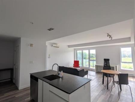 Grand 3 1/2, Ste-Foy, Neuf, Quartier QB - Pour le 1er août 2025