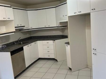 4 1/2 à Lévis avec 2 stationnements inclus