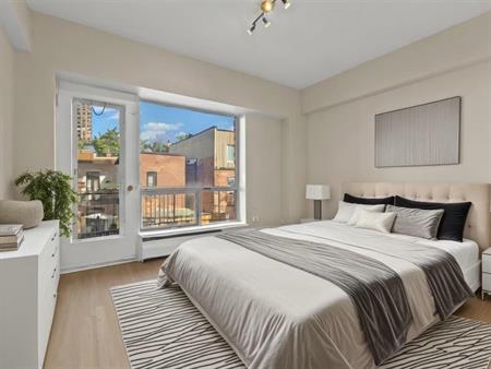 1 Bedroom - 3553 Rue Durocher, Montréal