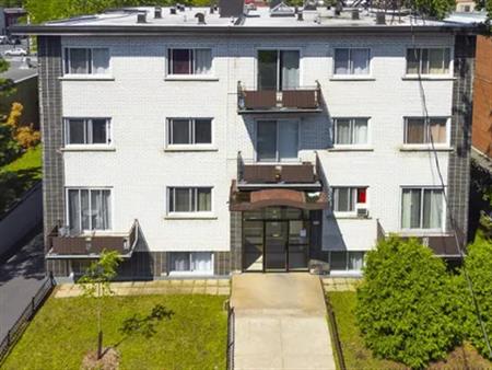 1 room apartment of 60m² in Montreal